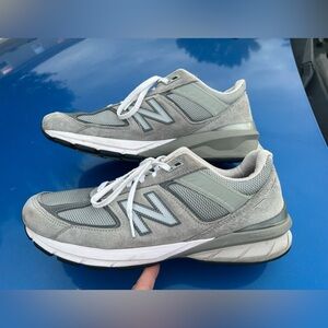 New Balance 990v5